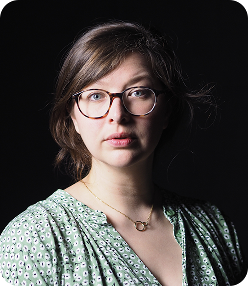 Carolin Pommert – Regie & Choreographie Auf dem Bild ist Carolin Pommert, verantwortlich für Regie & Choreographie bei Theater Liberi.